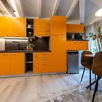Apartamento A Nest Among The Roof Of Center Parma