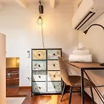 A Nest Among The Roof Of Center Apartamento