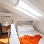 A Nest Among The Roof Of Center Apartment *