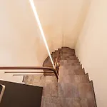A Nest Among The Roof Of Center Apartamento